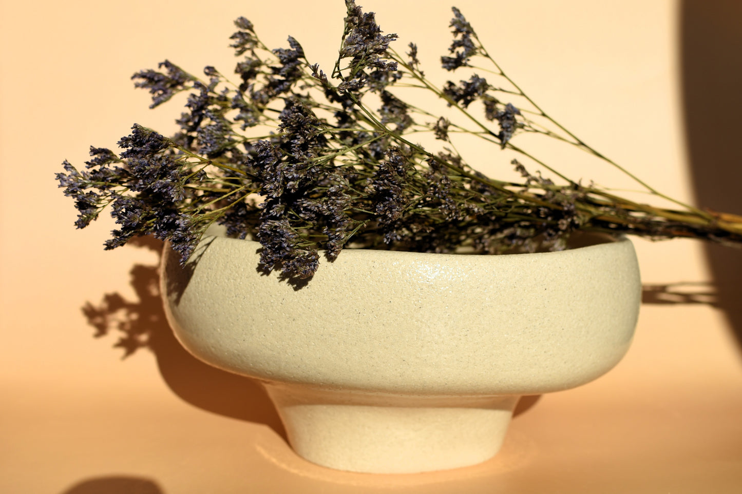 Coupe en grés blanc