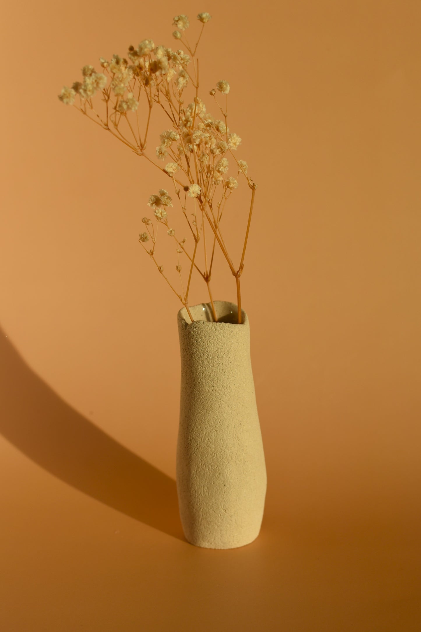 Vase en grés beige