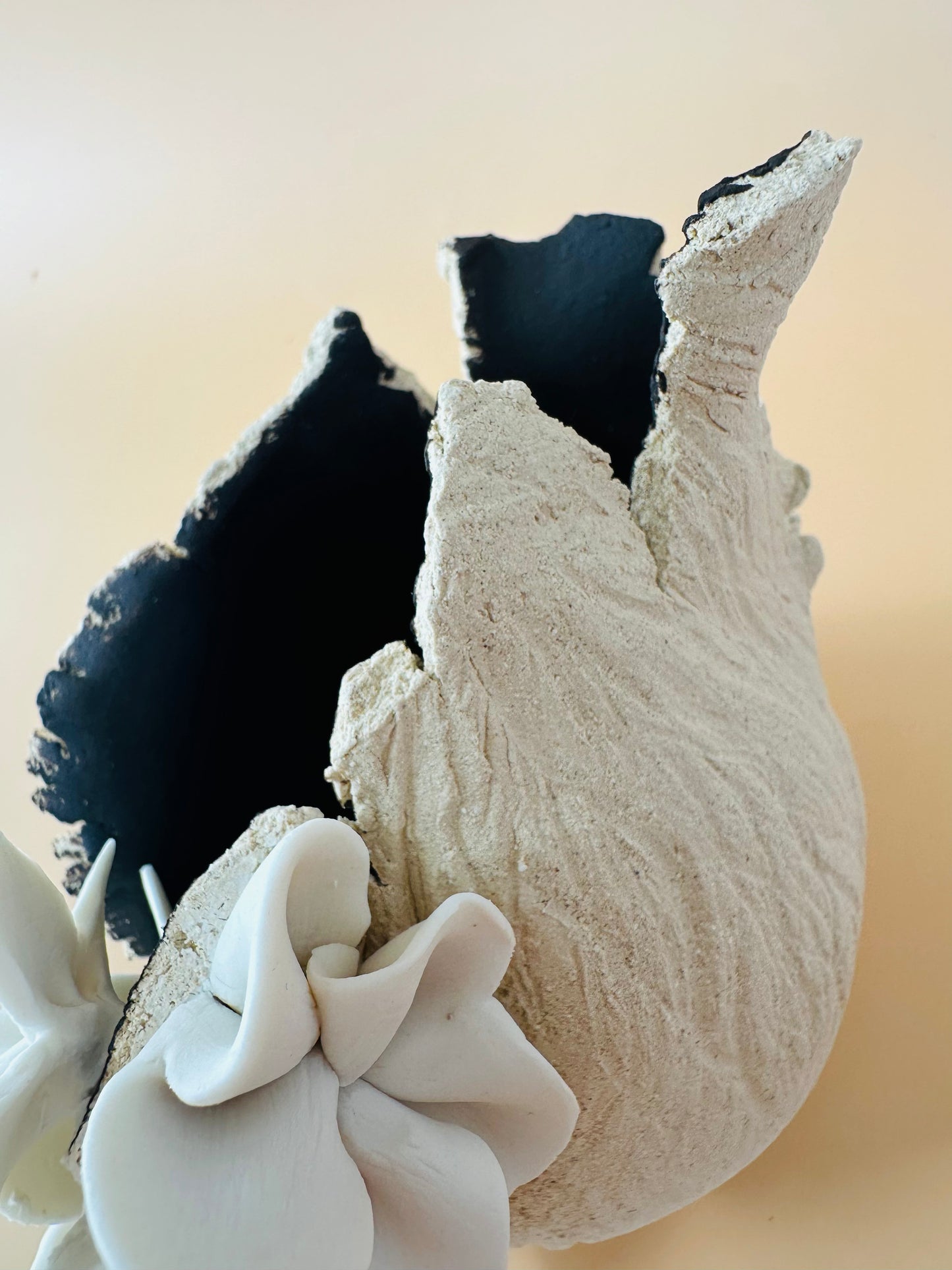 Sculpture en grés et porcelaine