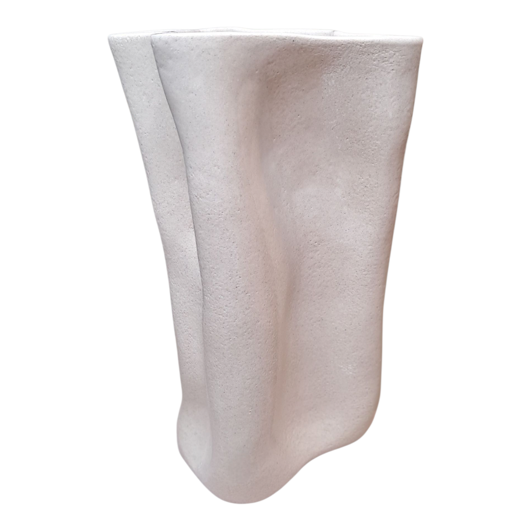 Vase en grès blanc